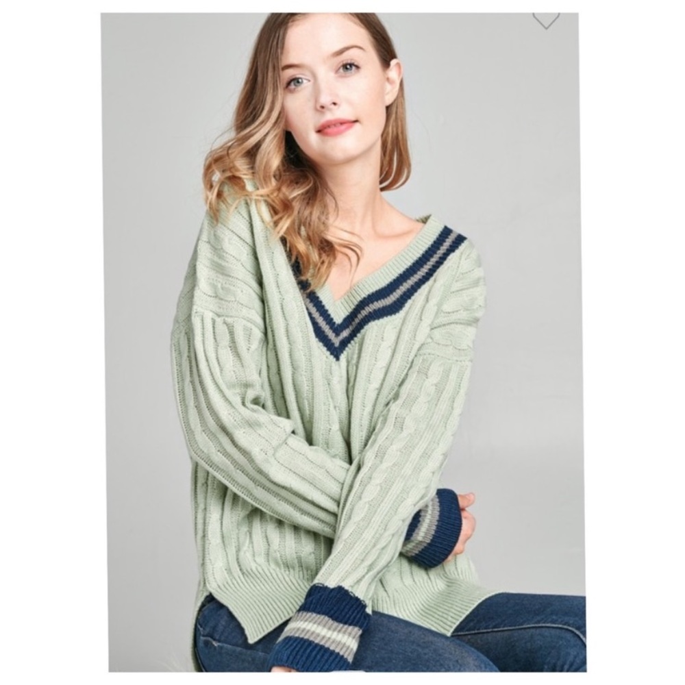 2 left❤️2 for $40❤️sage v neck sweater - Picture 3 of 8